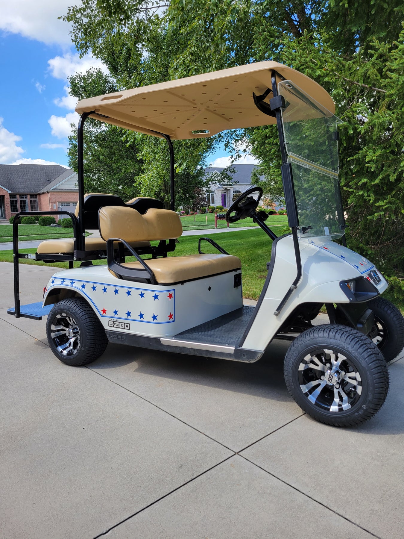 Non-Lifted EZGO Golf Cart